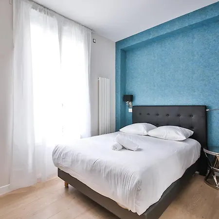 Blue Nights - Sebastopol Apartment