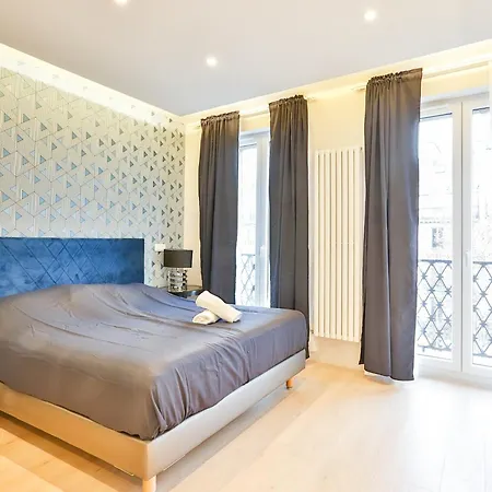 蓝夜公寓 - 塞巴斯托波尔