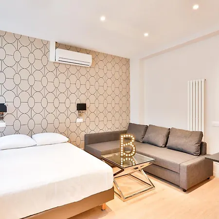 蓝夜公寓 - 塞巴斯托波尔 *