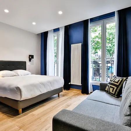 Blue Nights - Sebastopol Apartment *