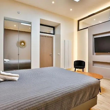 Blue Nights - Sebastopol Apartmán *