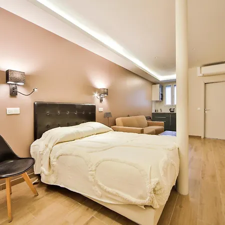 Blue Nights - Sebastopol Apartment *
