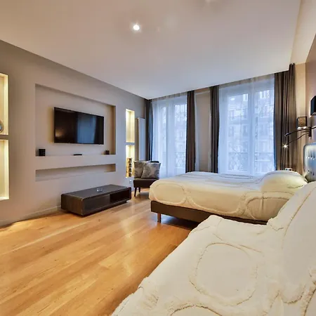 Blue Nights - Sebastopol Apartment *