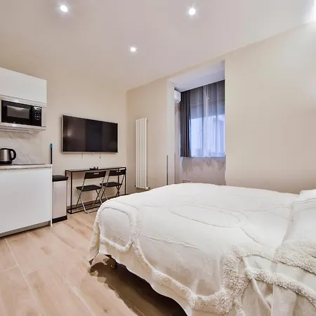 Blue Nights - Sebastopol Apartment Paris