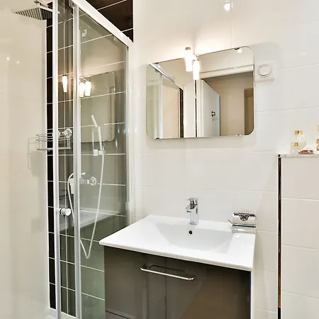 蓝夜公寓 - 塞巴斯托波尔