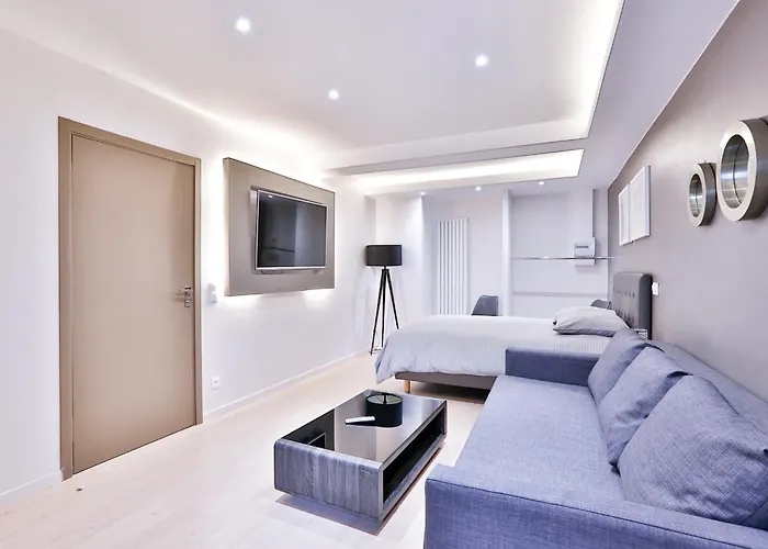 Blue Nights - Sébastopol