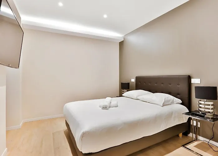 Blue Nights - Sébastopol París