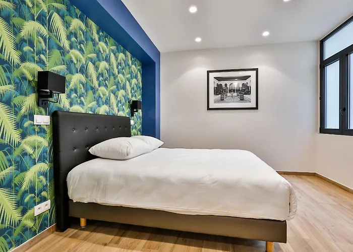 Blue Nights - Sébastopol