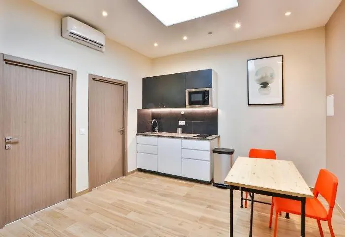 Blue Nights - Sébastopol *