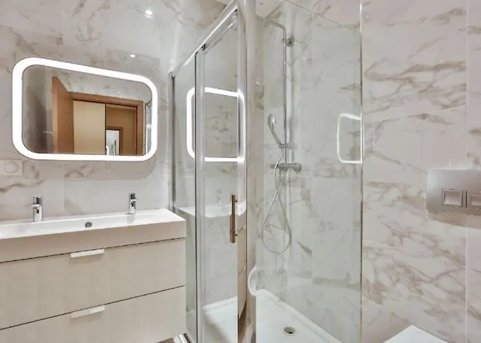 Blue Nights - Sébastopol París