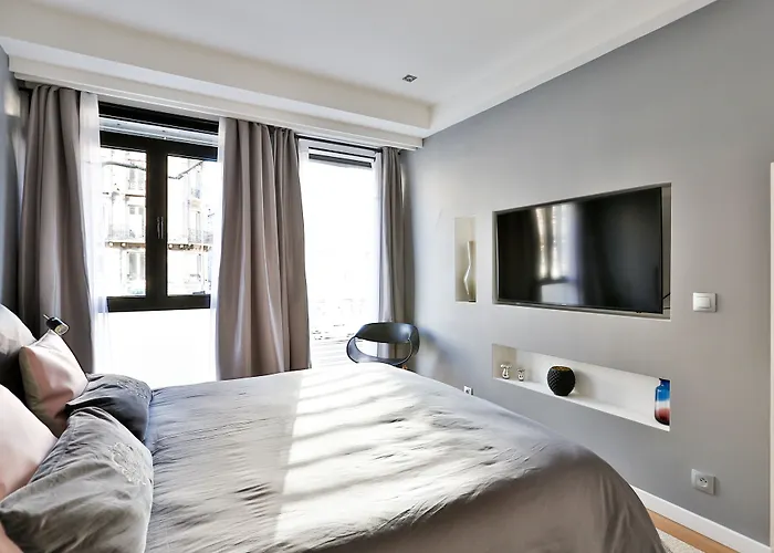 Blue Nights - Sébastopol París