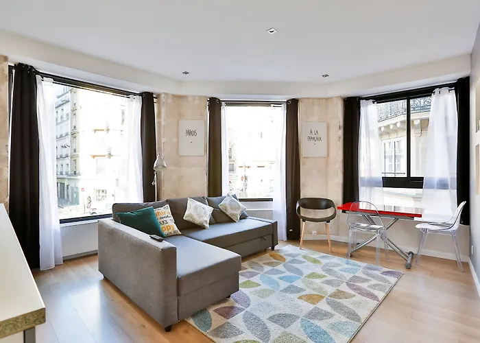 Blue Nights - Sébastopol París