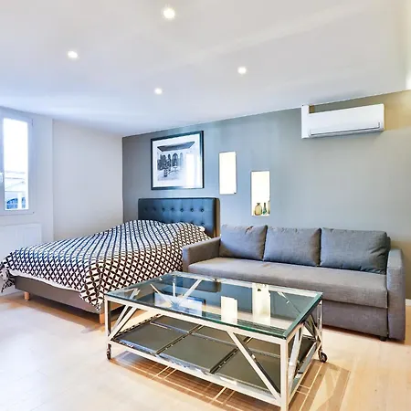 Blue Nights - Sebastopol Apartman *