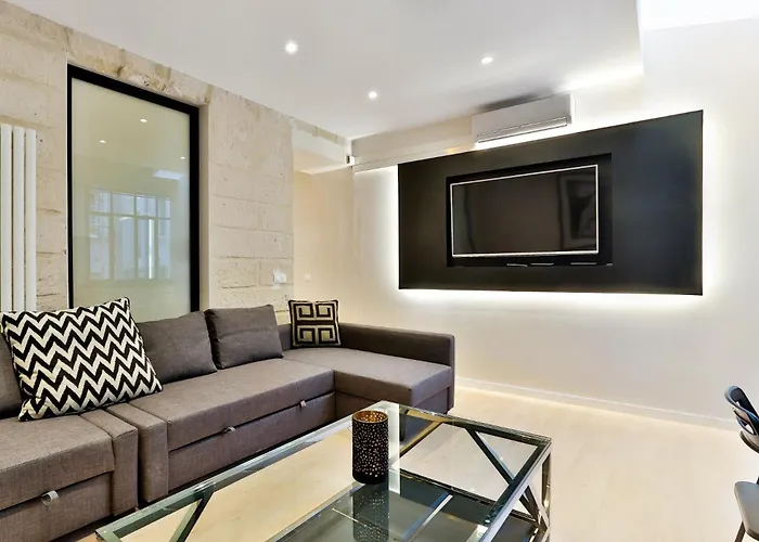 Blue Nights - Sebastopol Apartman *